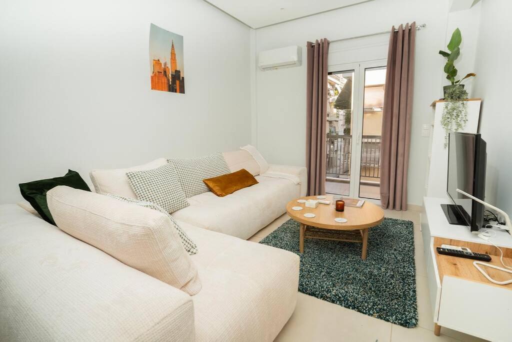 Homey Renovated 1 Bedroom Apartment In Kesariani Athens Exterior photo